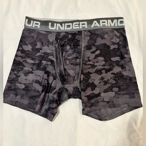 Men’s Underarmour Boxerjock Underwear - Med.
